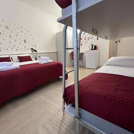 La Lirica Rooms Verona Bagian luar foto