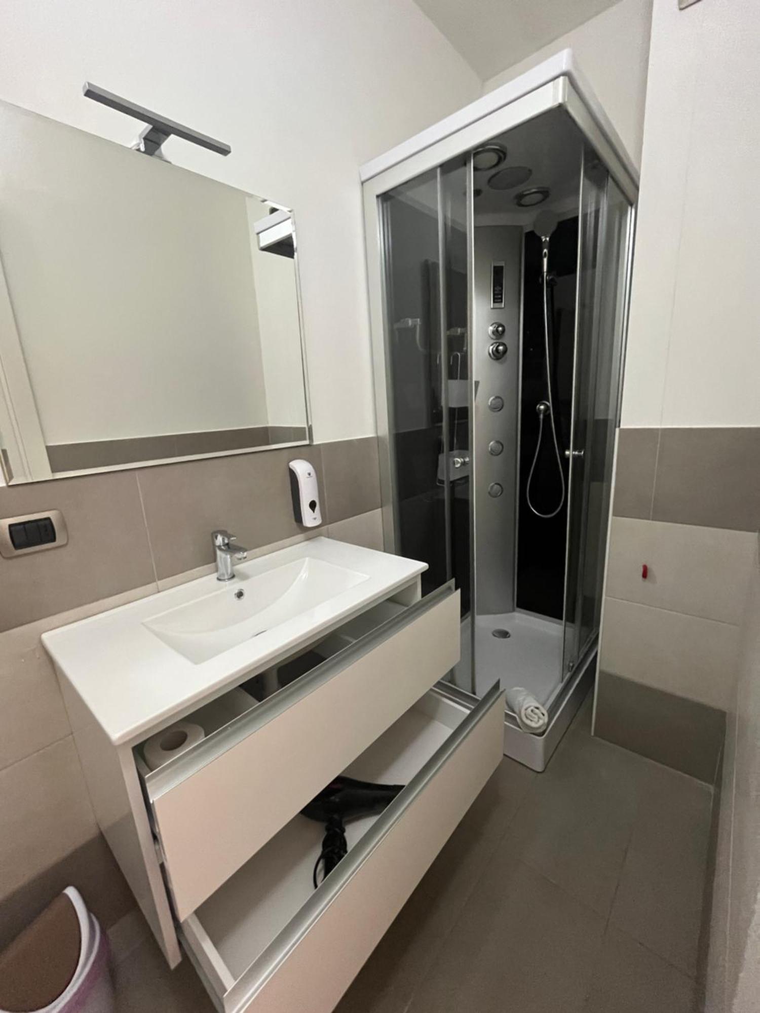 La Lirica Rooms Verona Bagian luar foto
